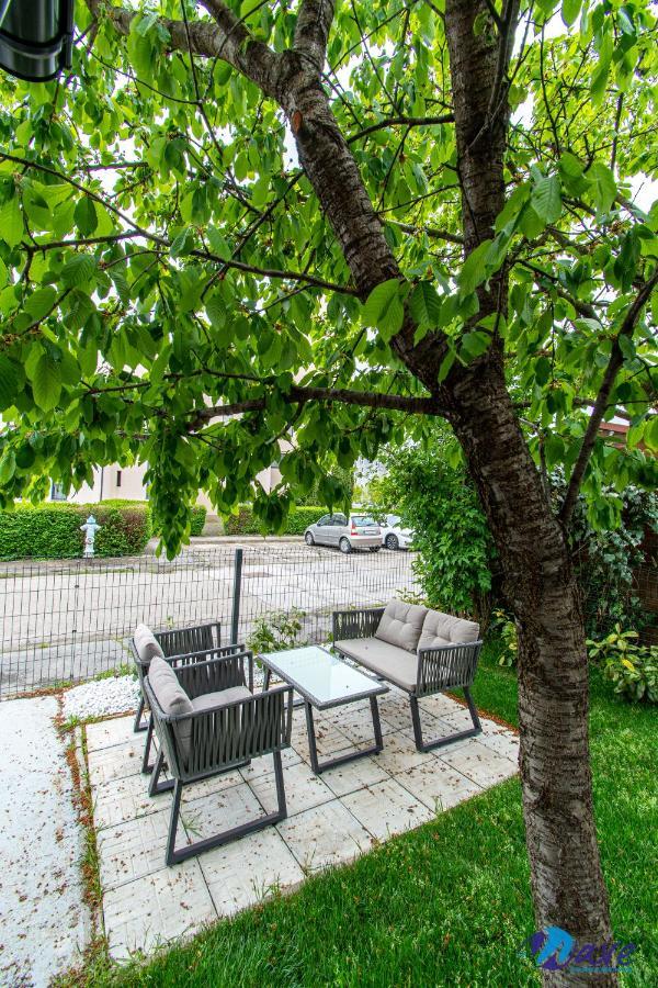 Modern Apartments Wave Near The Airport Velika Gorica Exterior foto