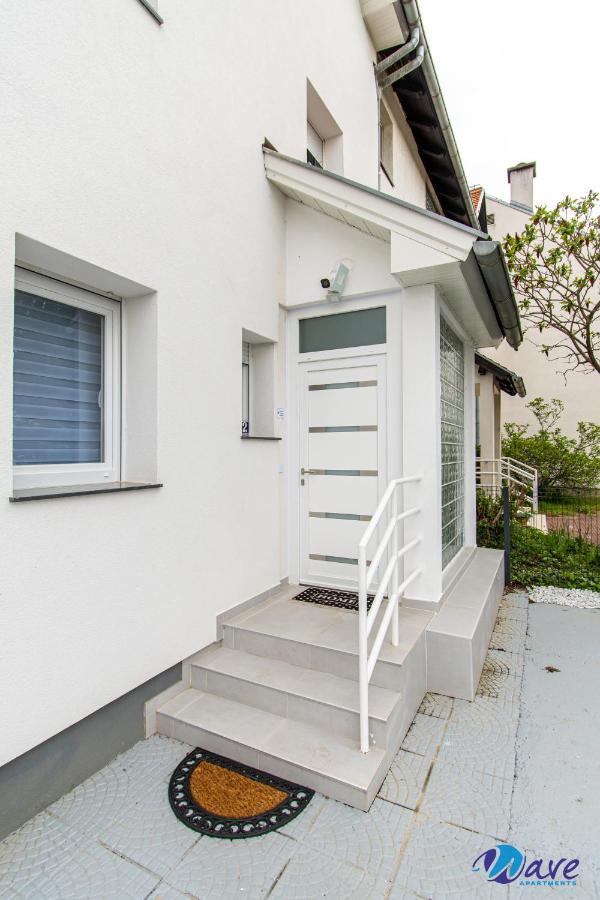 Modern Apartments Wave Near The Airport Velika Gorica Exterior foto