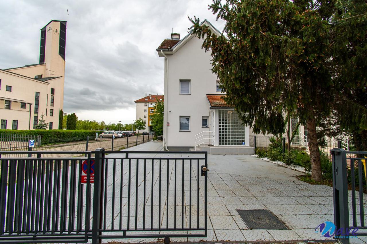 Modern Apartments Wave Near The Airport Velika Gorica Exterior foto